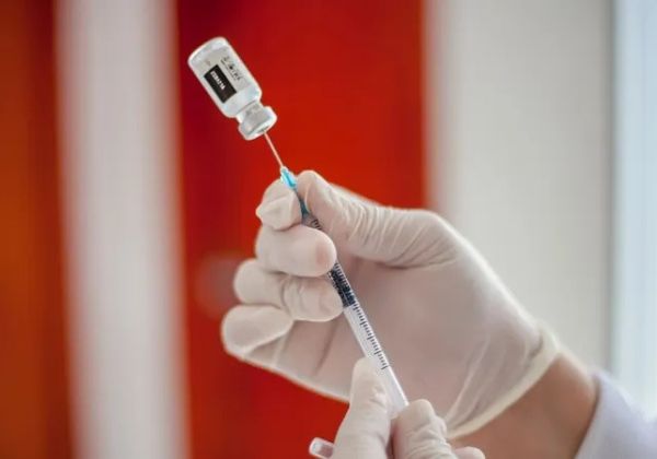 Instituto Butantan antecipa entrega de 1,3 milhão de doses da vacina contra dengue