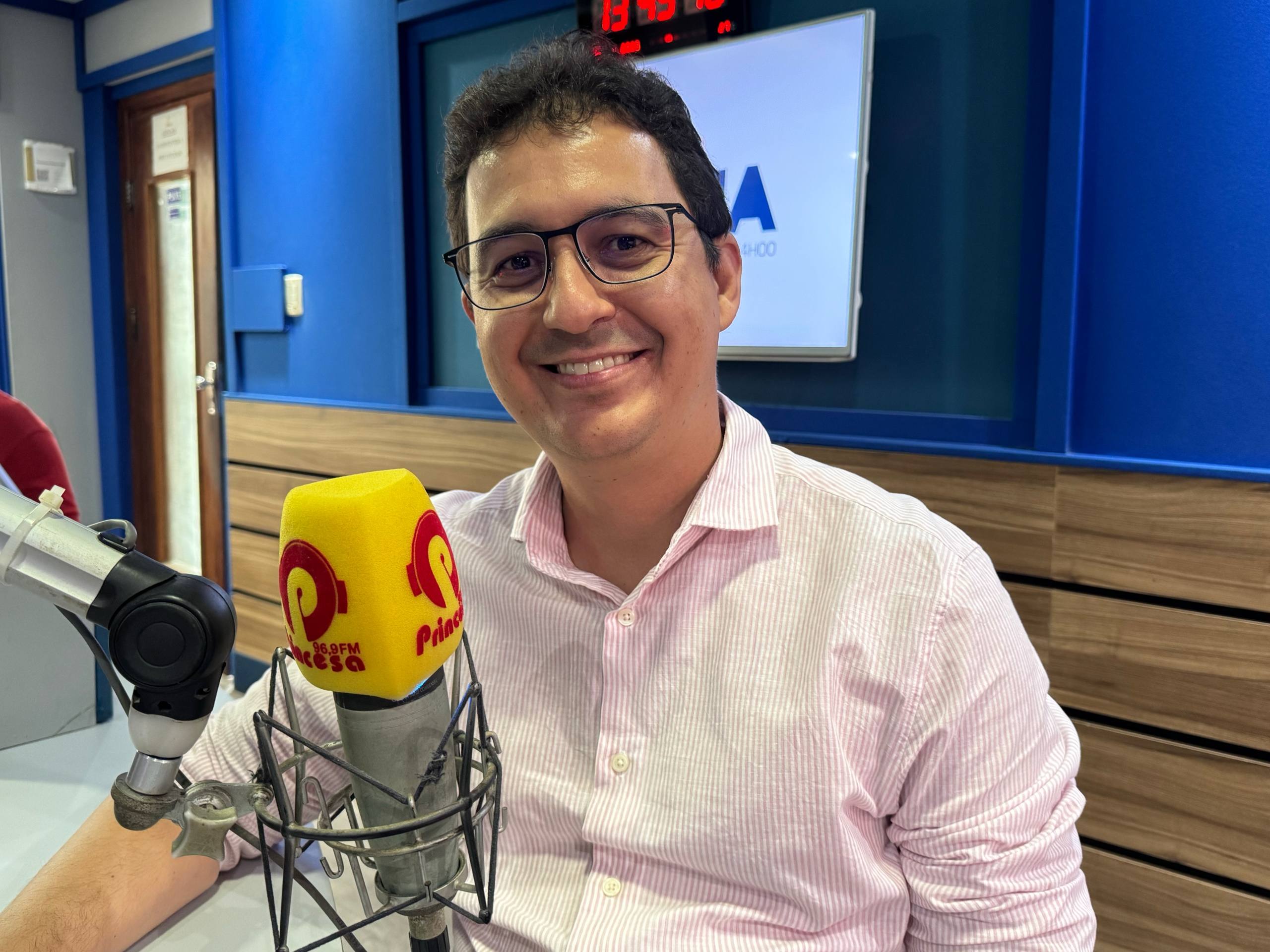 Investimentos para 2026: especialista aponta caminhos mais seguros diante de juros altos, dólar em queda e cenário eleitoral