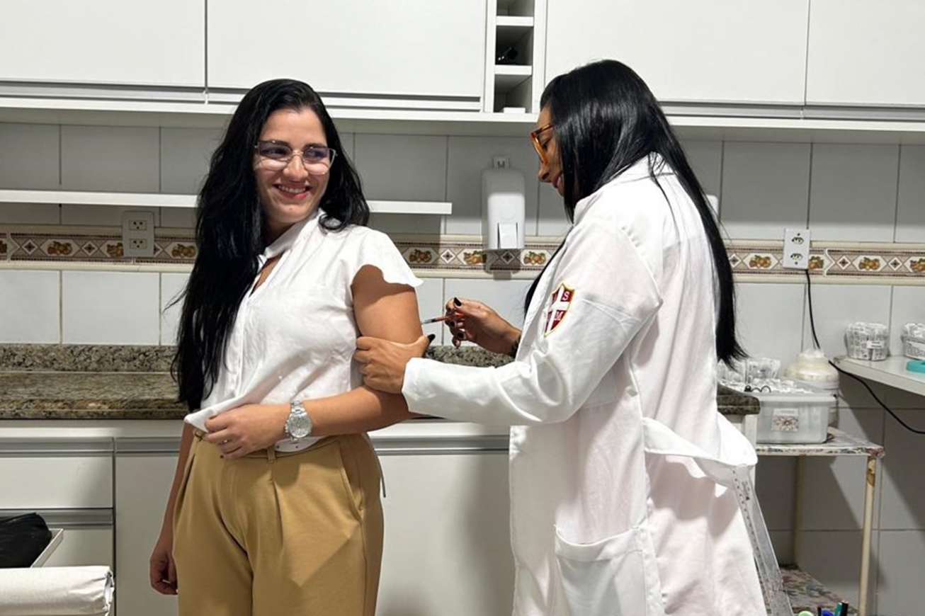Profissionais da Atenção Primária começam a ser vacinados contra a dengue