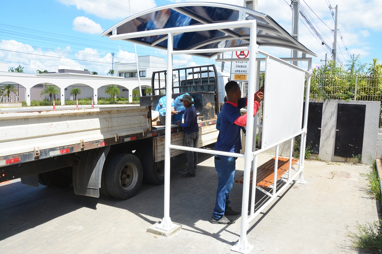 Saiba onde serão instalados os novos abrigos de ônibus em Feira de Santana