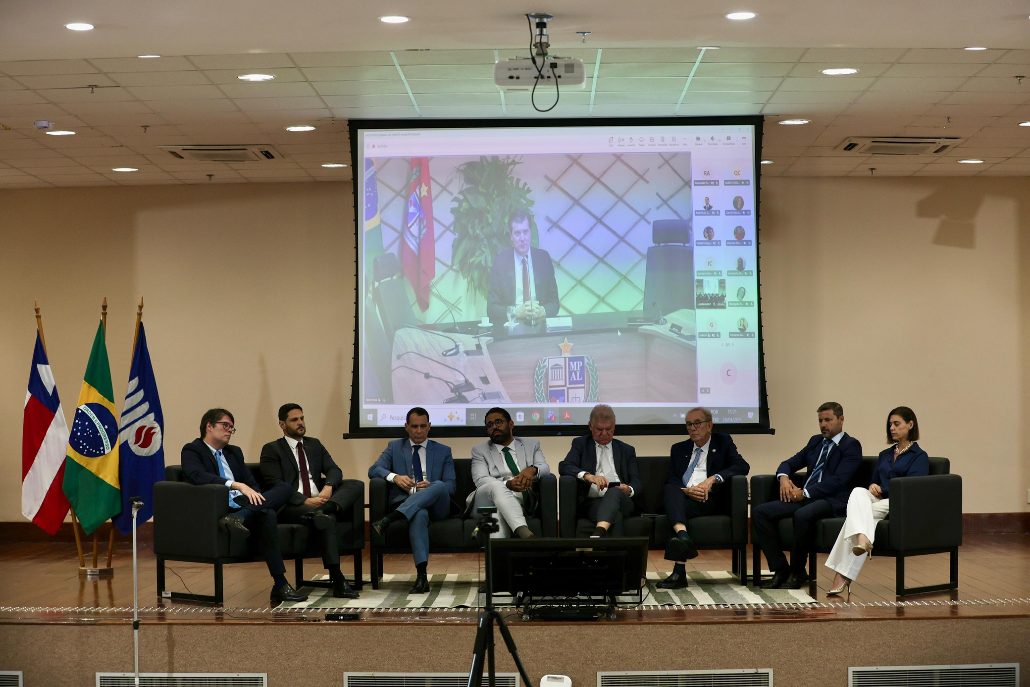 Encontro estadual do projeto do MPBA ‘Município Seguro’ reúne mais de 70 prefeitos para discutir estratégias de redução da violência