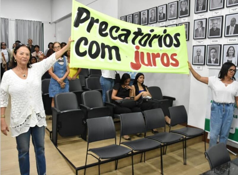 Professores pressionam por pagamento integral de precatórios com juros