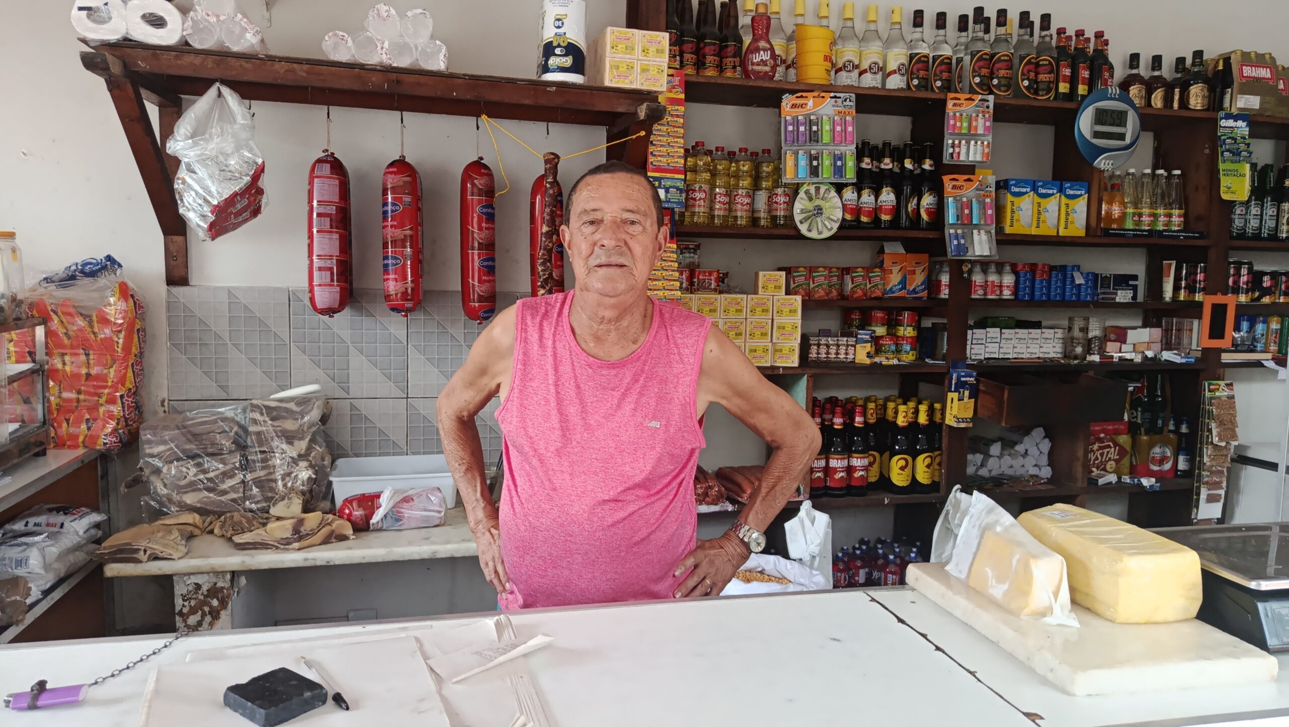 Meu Bairro em Pauta: Bar Esquina da Pedra atravessa gerações e se torna símbolo de resistência na Rua Nova