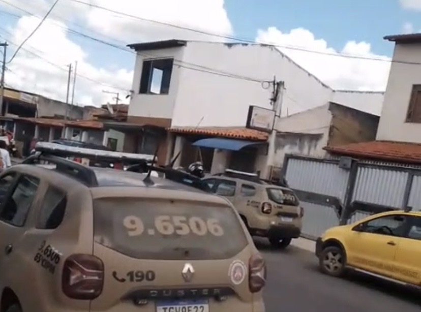 Adolescente é morto a tiros em Feira de Santana