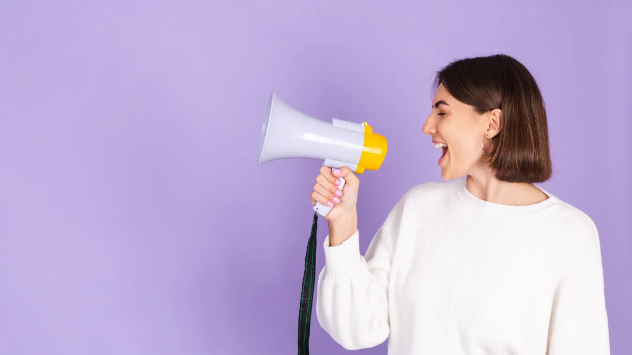 Dia Mundial da Voz: especialista alerta para hábitos que prejudicam a saúde vocal e orienta cuidados no dia a dia