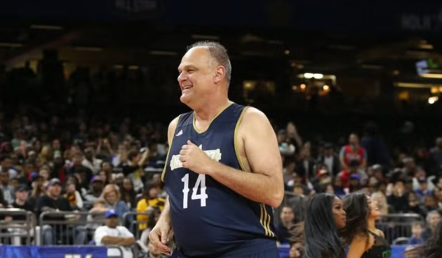 Oscar Schmidt: a trajetória do “Mão Santa” que transformou o basquete brasileiro