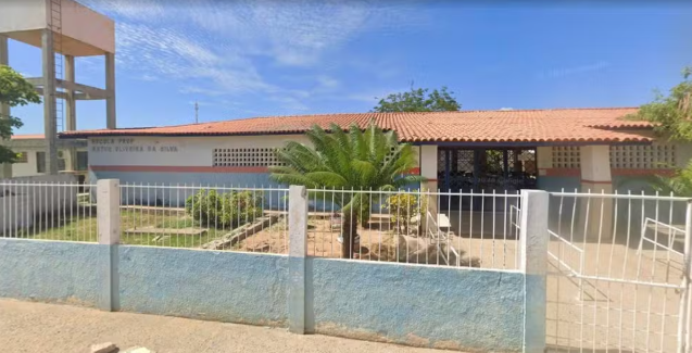 Professor é afastado após tirar roupa e ficar nu em sala de aula de colégio estadual no norte da Bahia