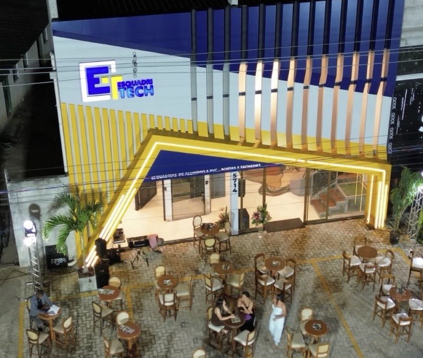 EsquadriTECH inaugura showroom na Noide Cerqueira e amplia presença em Feira de Santana