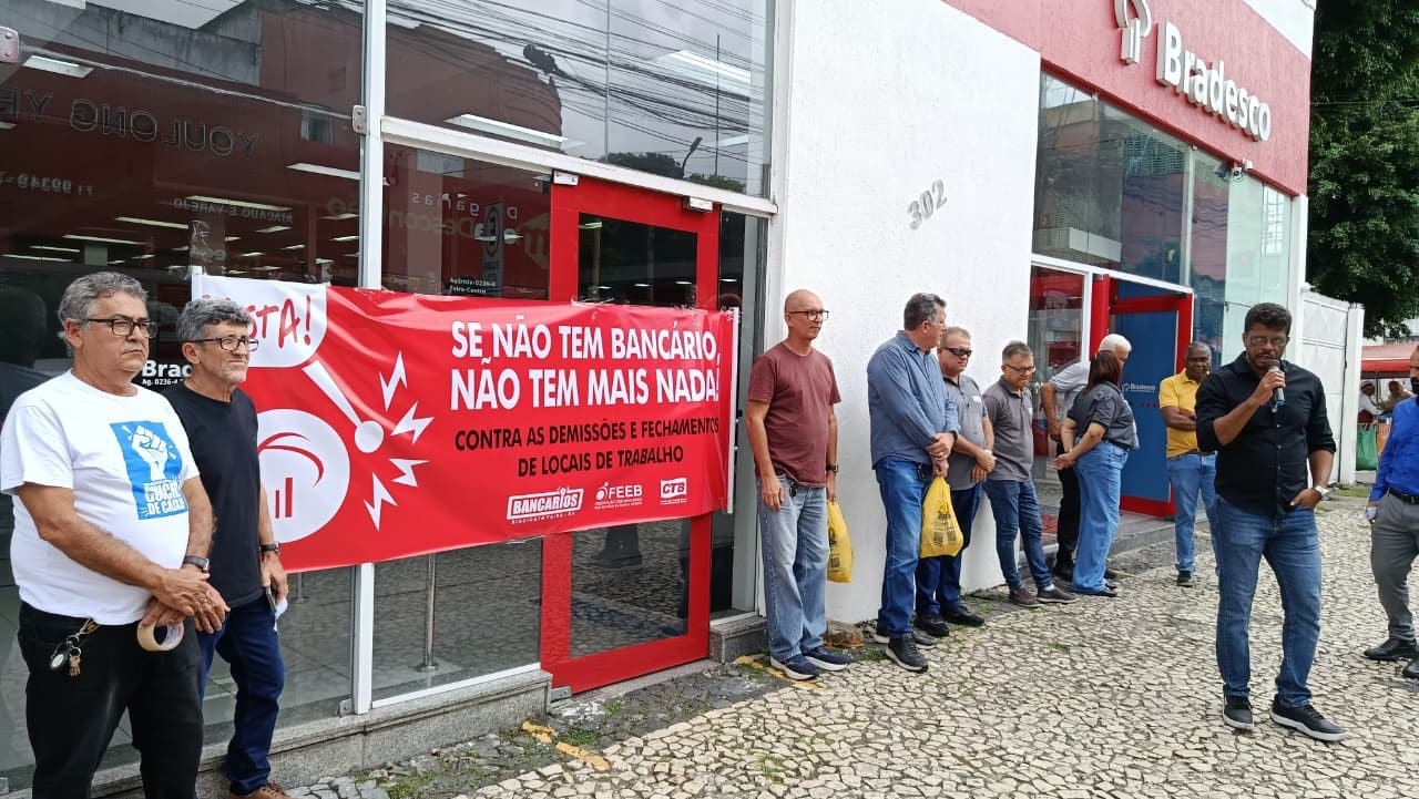 Sindicato dos bancários denuncia demissões e sobrecarga de trabalho em agência de Feira de Santana