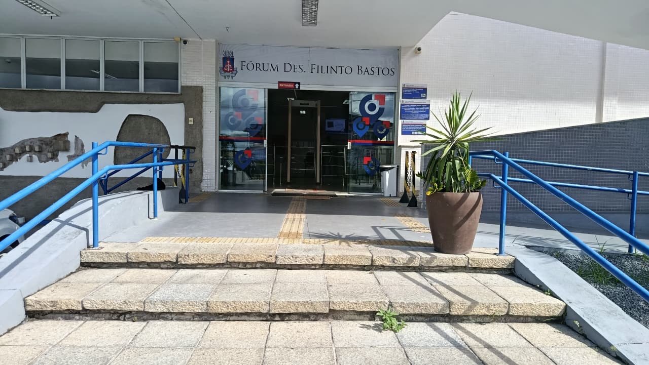 Defesa nega irregularidades em venda de terreno envolvendo Binho Galinha e Tenente Lobão